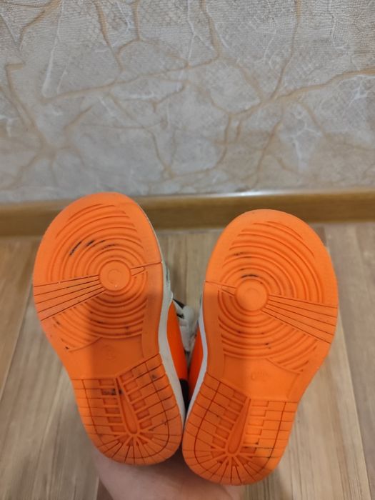 Кроссовки детские