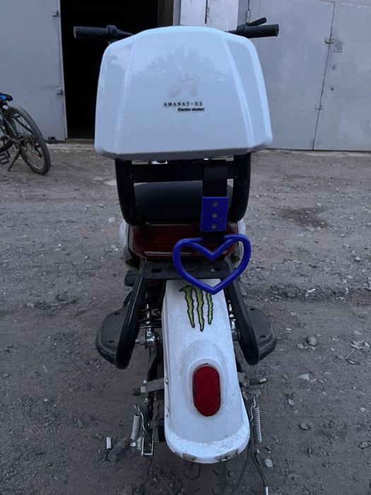Продам электроскутер Аманат X5