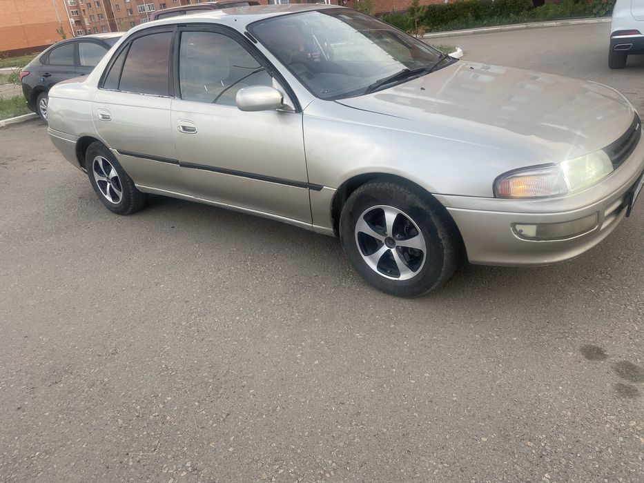 Продам а/м карину на акп