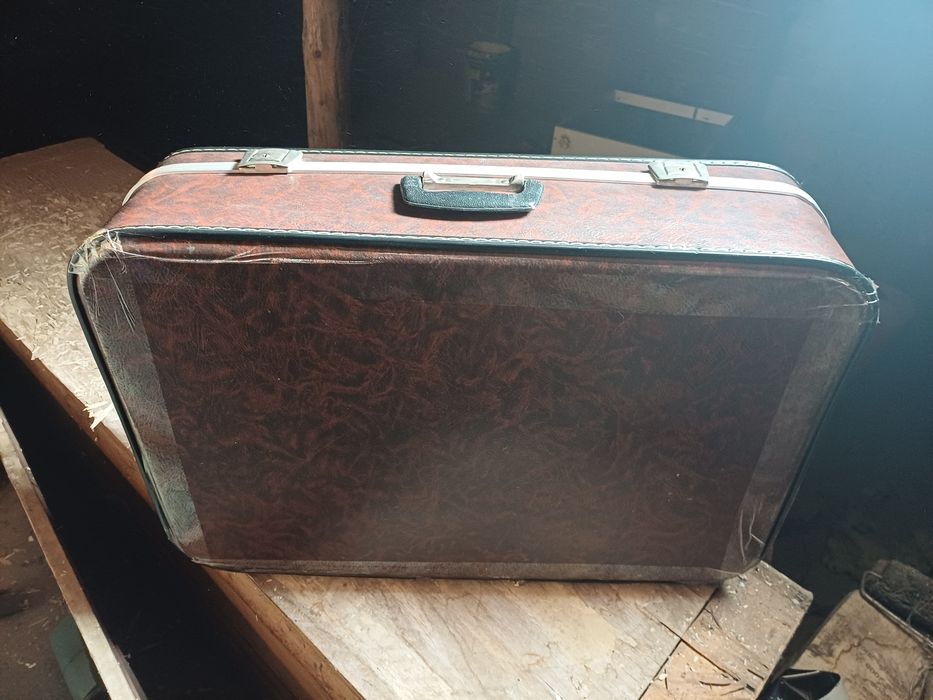 Geamantan vechi-1980- aproape nou.