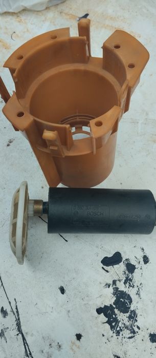 Бензинови помпи и горивен филтър