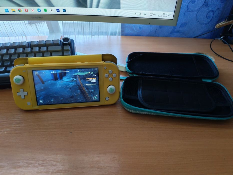 Продам Nintendo Switch lite