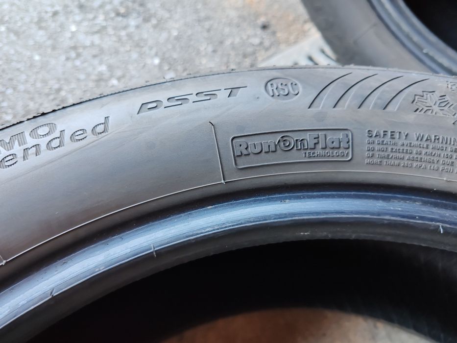 Vând cauciucuri 215/55/18 M+S 2 buc//Runflat// imp Germania