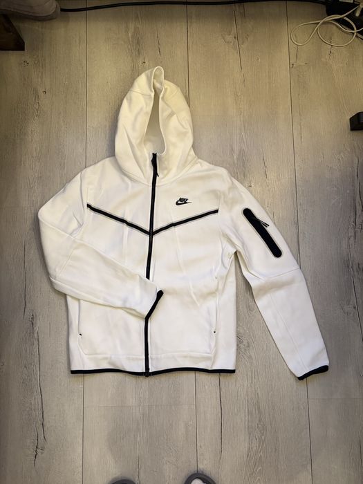 Nike Tech Fleece alb marimea M hanorac trening