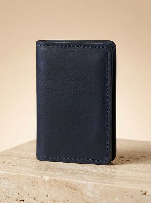 Portofel din piele lucrat manual