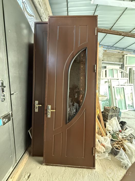 Продаются двери двойные и 3 обычные