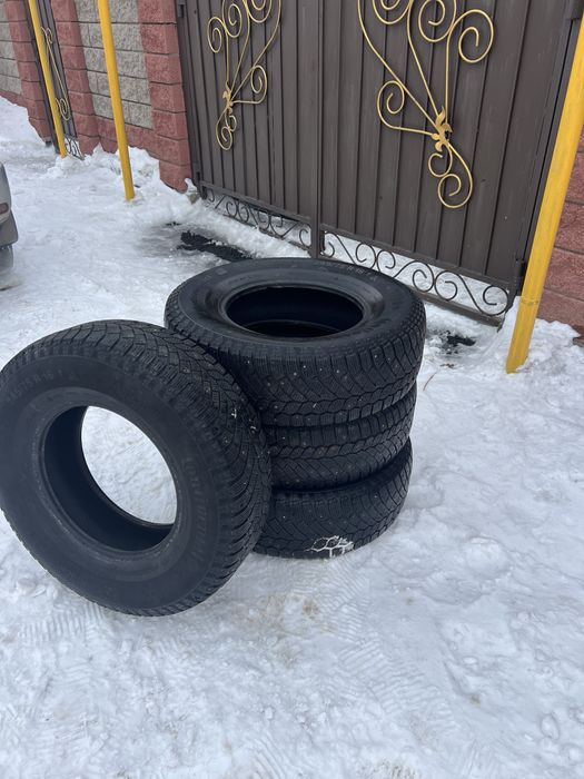 Шины 245/75/16 Continental зима шипы
