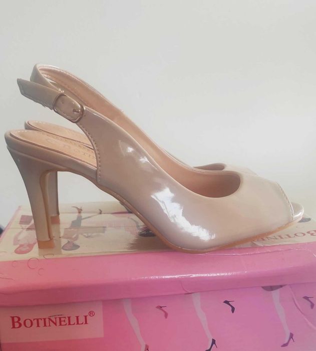 Sandale noi, lăcuite, marca Botinelli