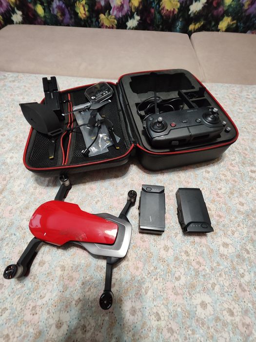 Квадрокоптер DJI MAVIC AIR