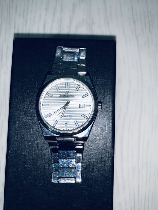 Часы почти новый цена норм