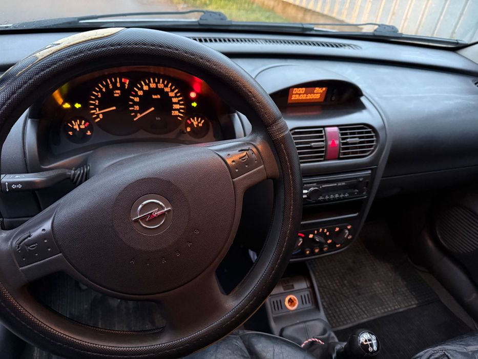 Opel Corsa C 1.2 benzină 2005