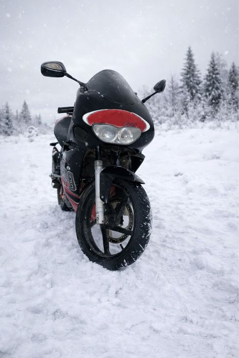 Aprilia rs 50 pentru piese sau intreaga