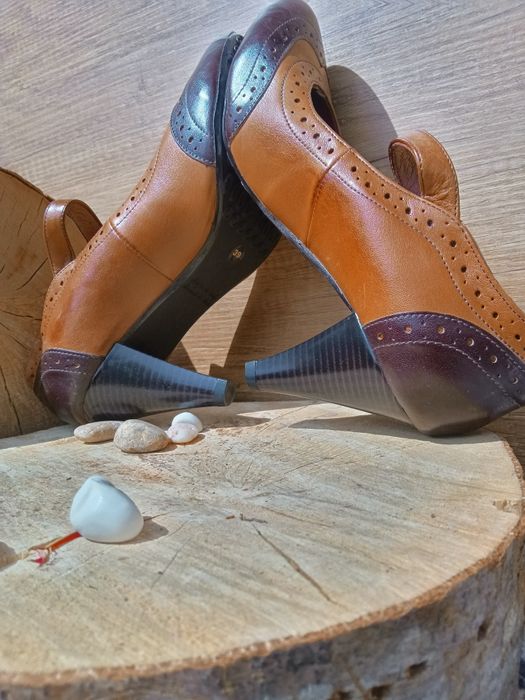 Изисканост към облеклото Ви с елегантни обувки от естествена кожа
