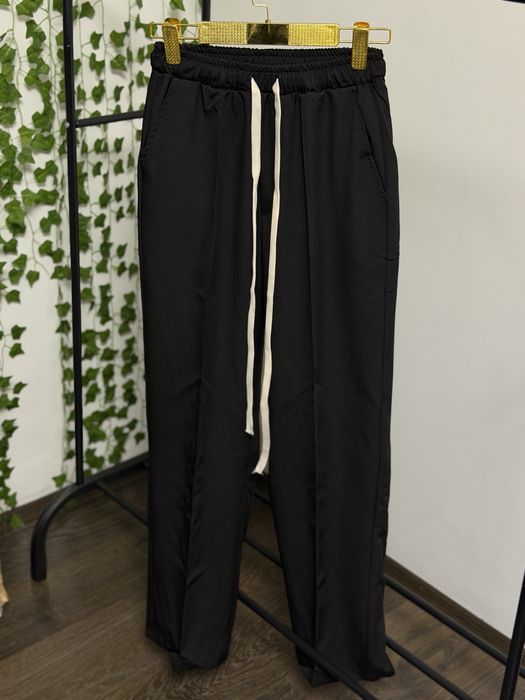 Pantaloni cu snururi Baggy