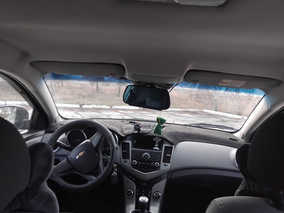 Продам машину шеврале круз