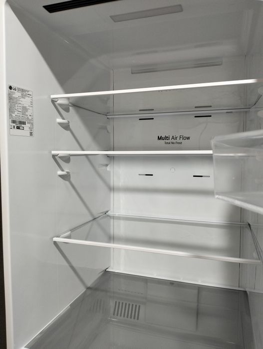 Продам холодильник за 170тысячи