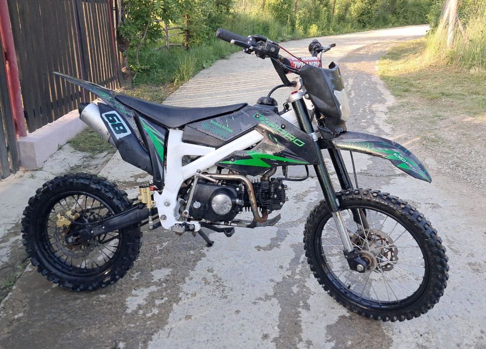 Vând Cross de 125cc 4 timpi