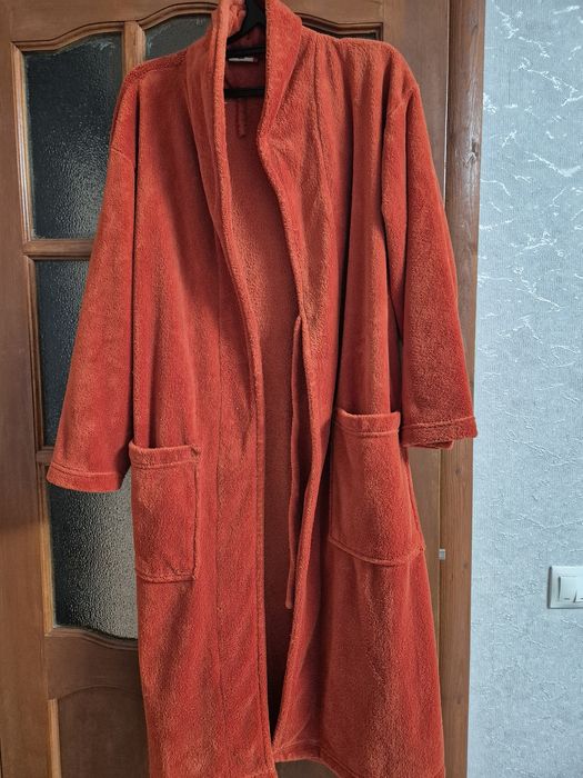 Продам женские халаты