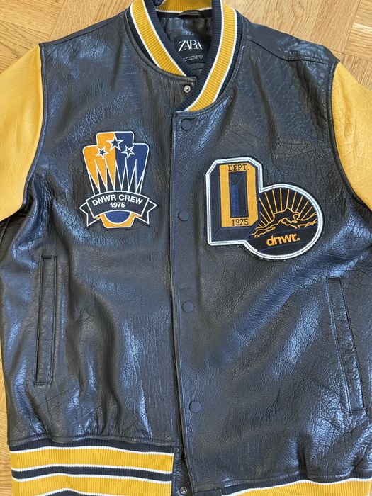 Бомбер черный «ZARA»