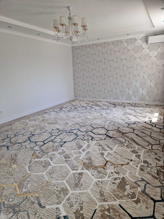 Продаётся ковёр 4*6 новый