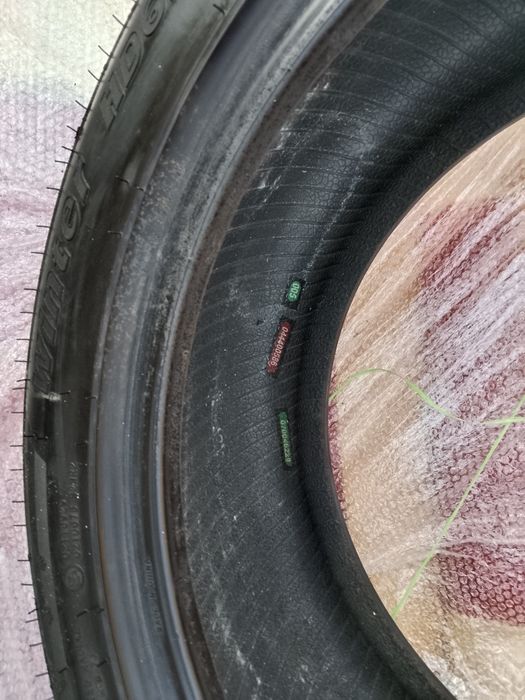 Продается зимняя резина Haida 215/55R17