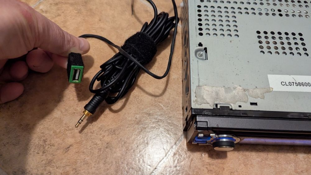 Cd player auto cu usb Clarion DB568RUSB