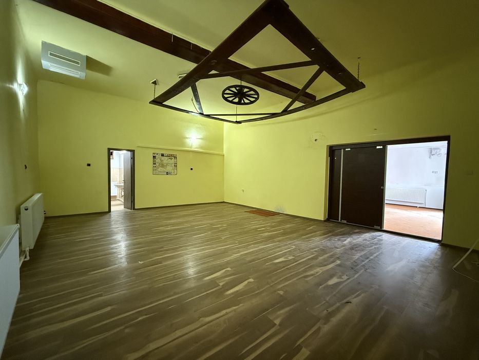 SPATIU COMERCIAL de inchiriat in Medgidia - zonă centrală