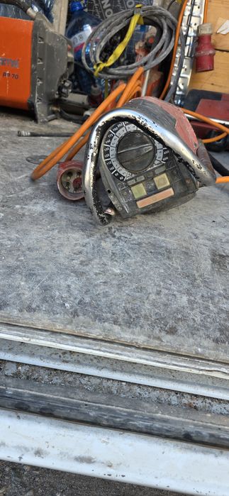 Машина за диамантено пробиване