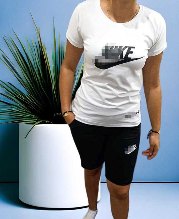 НОВО!!!Дамски спортен екип / памук, ликра / тениска и къси панталонки