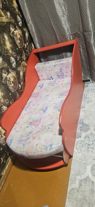 Отдам даром детский кровать