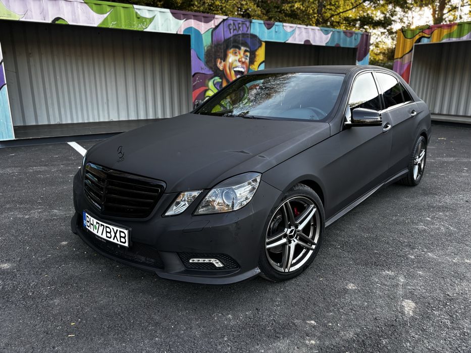 MERCEDES-BENZ E-Class