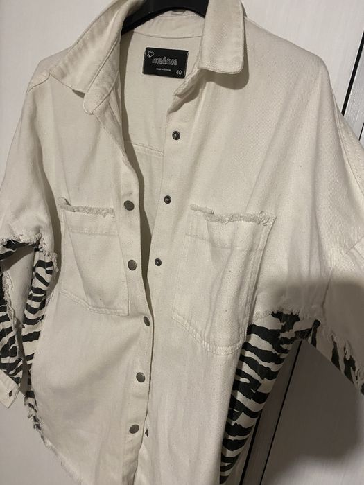 Сака и якенца за по 8 лв броя