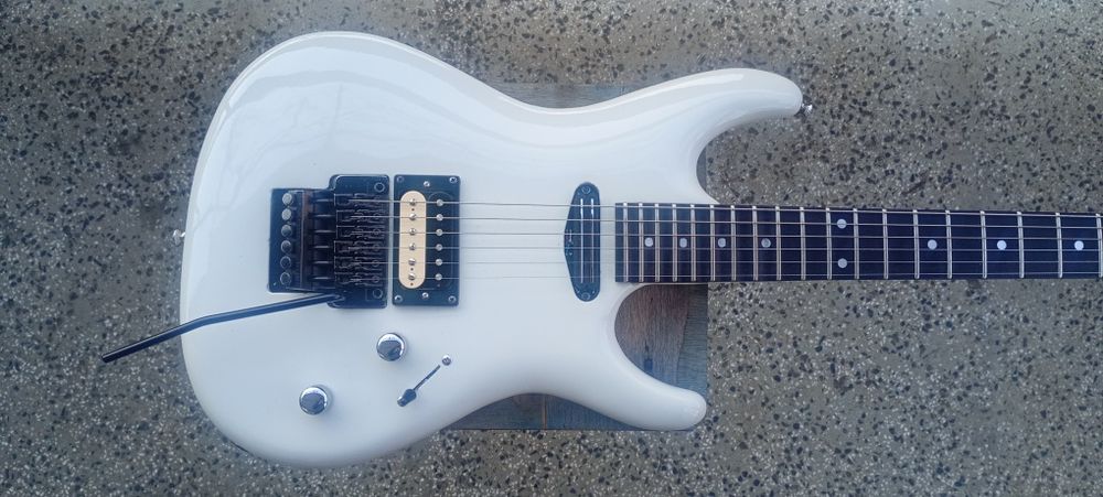 Ibanez 540 R. Radius  Made in Japan.