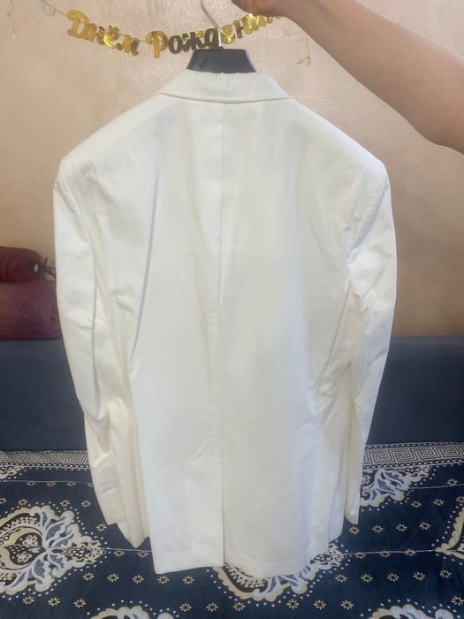 Пиджаки мужские белые