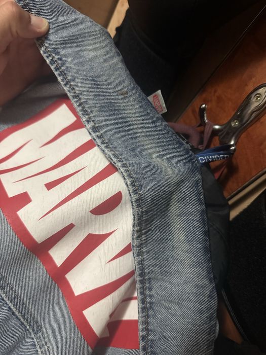 Geaca de blugi H&M marvel marimea m
