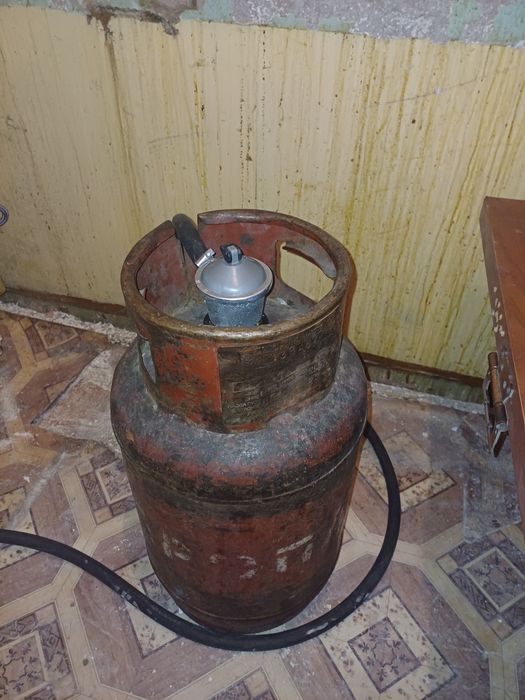 Газовый баллон с редуктором