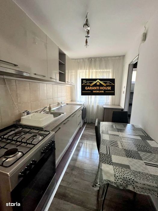 Bd. Traian, apartament cu 3 camere, etaj 3, partial mobilat, 91 000€