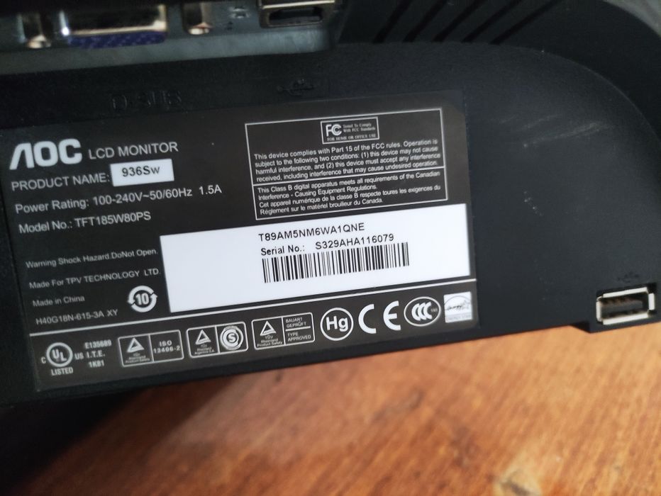 Монитор клавиатура и мышь