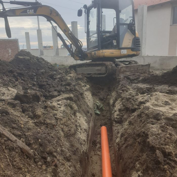 Inchiriez miniexcavator sapat santuri fundații terasamente nivelari