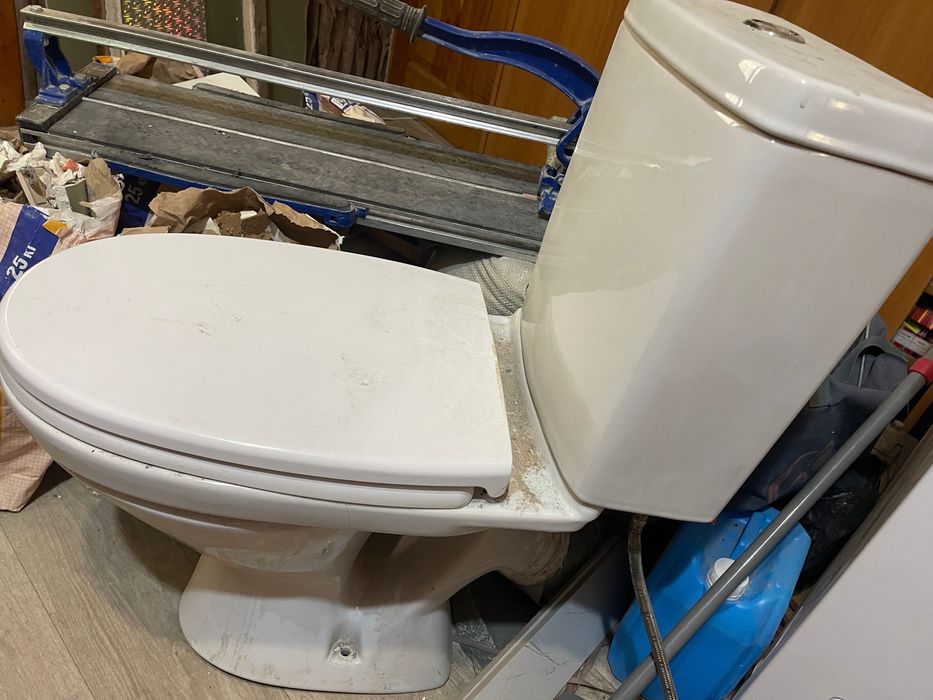 Унитаз б/у в рабочем состоянии