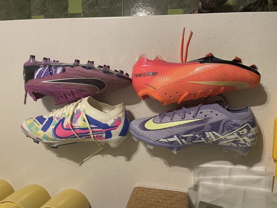 Ghete fotbal mercurial si phantom