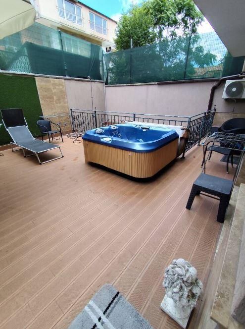 Дава се под наем Двустаен апартамент в Варна, Център - 80 кв.м за 920 € - Снимка #8