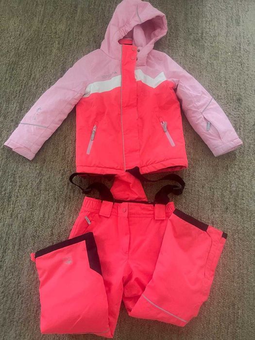 Vând costum ski fetițe 122 cm