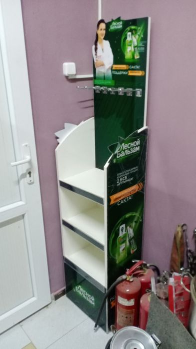 полки , стеллажи