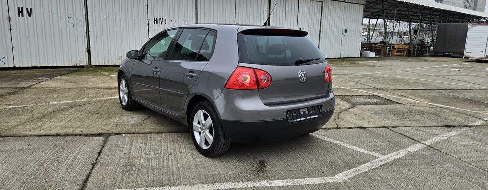 Vând VW Golf 5   1.4 MPI UNITED