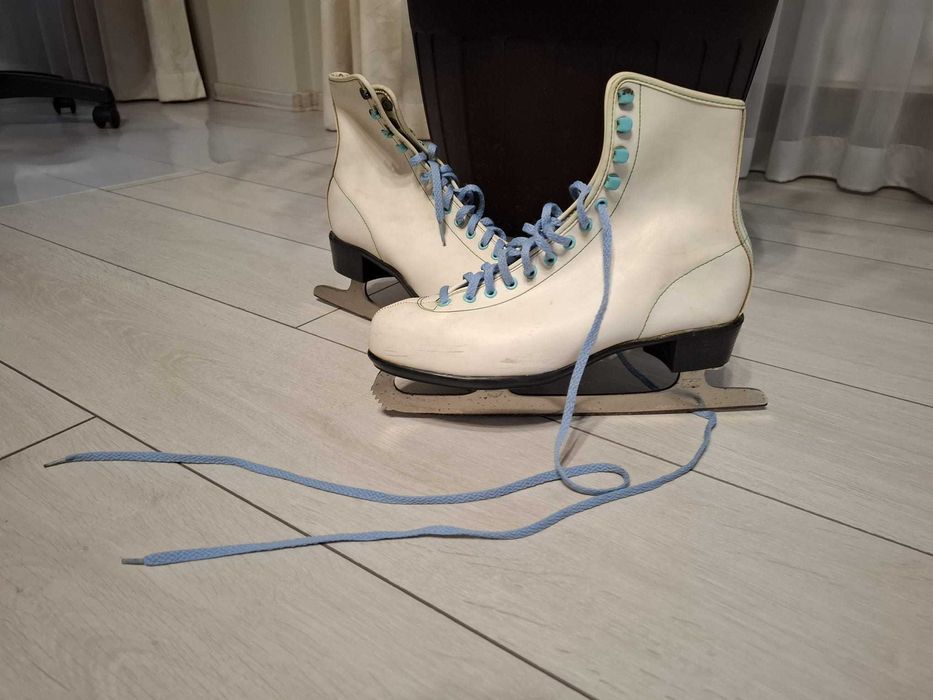 Patine gheata Vintage-ACRO Profesionale mar 40 si Role FIREFLY mar 45