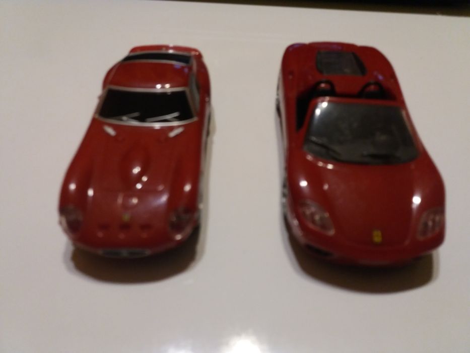 колички ферари два броя