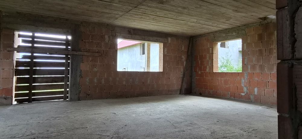 Măgura Farbe, vilă cărămidă la roșu