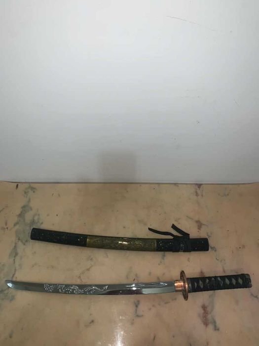 Sabiea katana cu suport