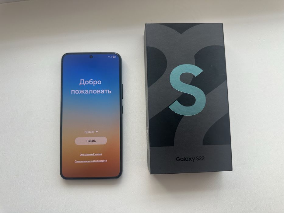 Samsung S22 8/128gb